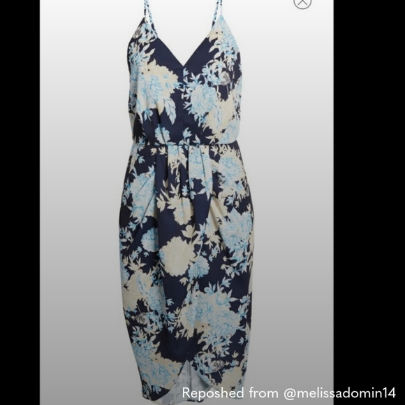 Chelsea28 XS BNWT Sleeveless Faux Wrap Dress - Picture 2 of 6